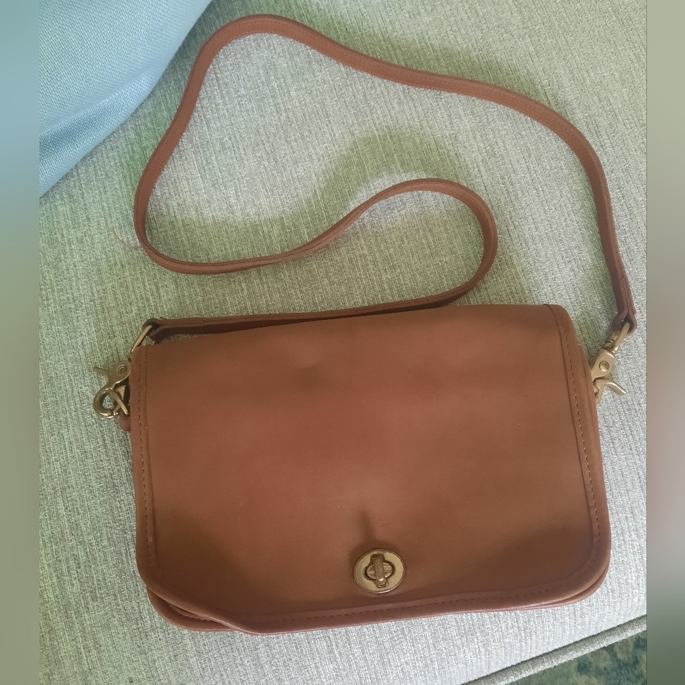 Vintage Coach Pocket Purse #9755